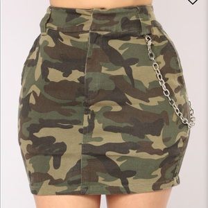 FASHION NOVA CAMMO SKIRT
